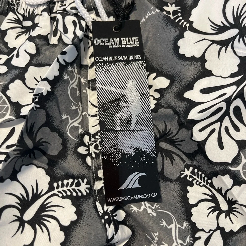 🌺 Ocean Blue Black & White Floral Swim Trunks | Men’s Size M | NWT